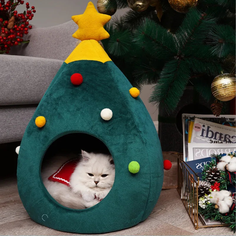 Cozy Christmas Tree Cat Bed - Warm and Comfortable Winter Nest for Cats and Small Pets